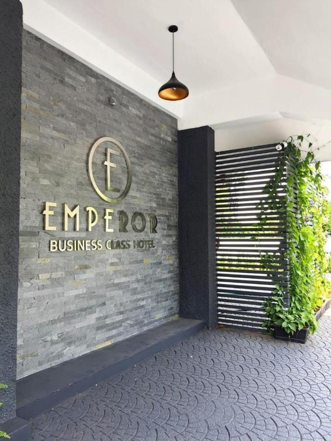 Emperor-Hotel Rachana Continental Pvt Ltd Kizhake Chalakudi Exterior photo