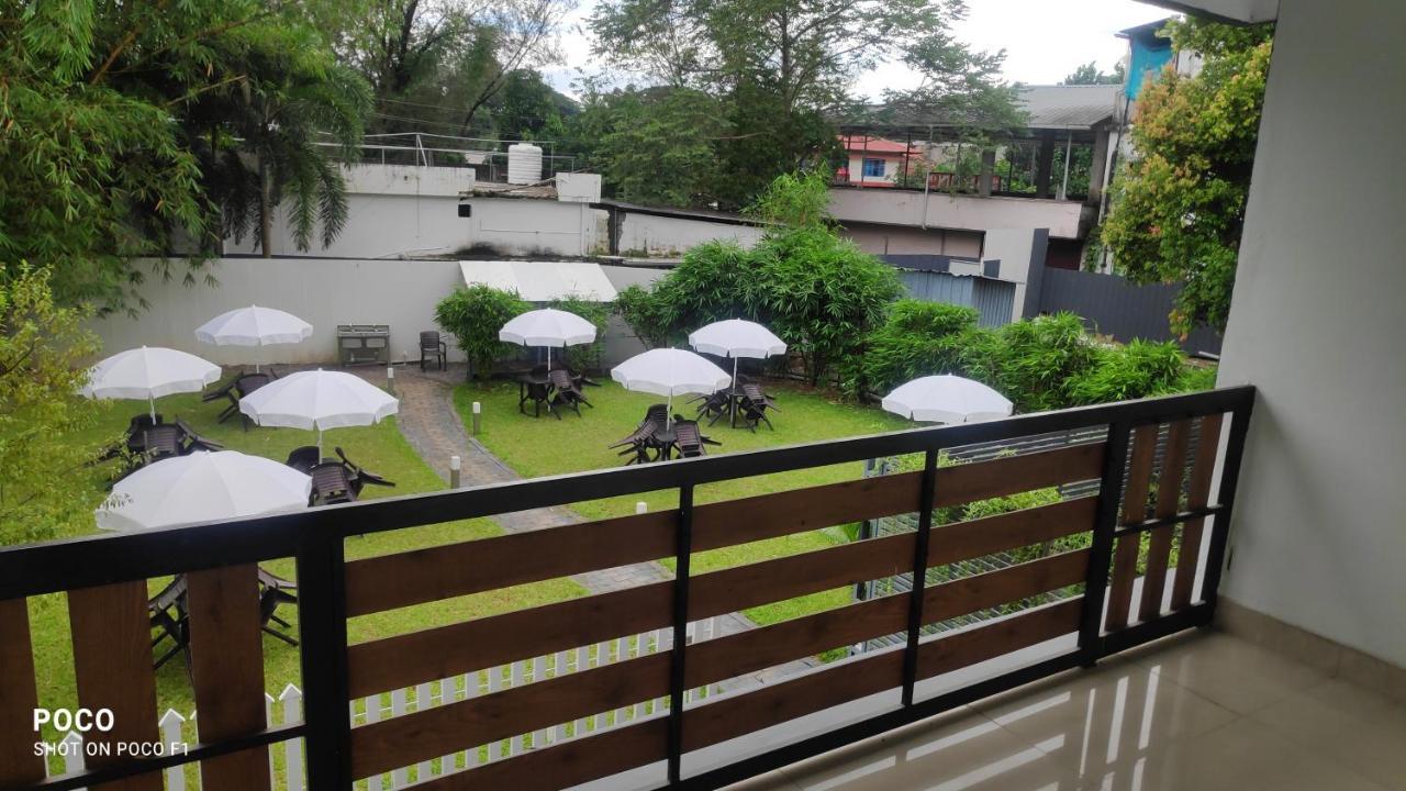 Emperor-Hotel Rachana Continental Pvt Ltd Kizhake Chalakudi Exterior photo